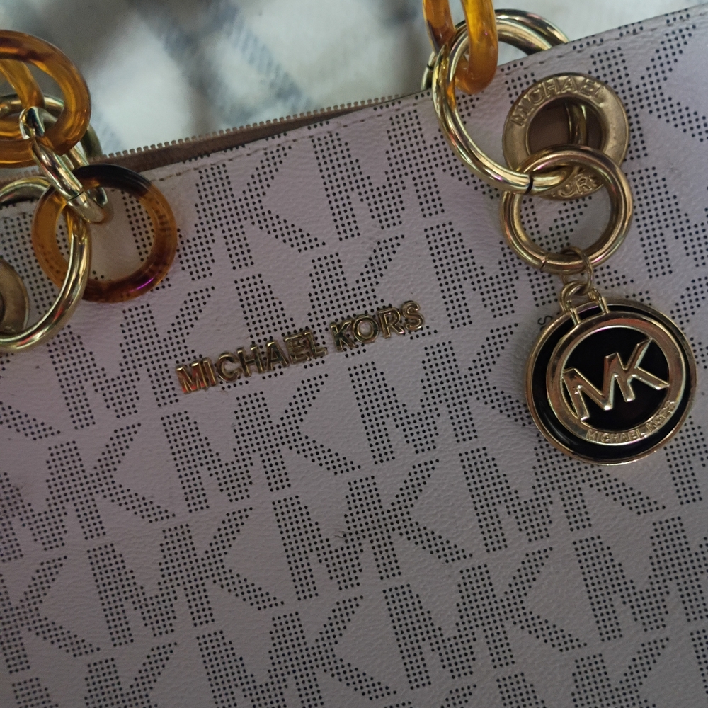 Michael Kors White and Gold Shoulder Bag
